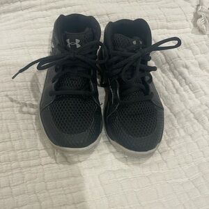 Under Armor basketball shoes size 13